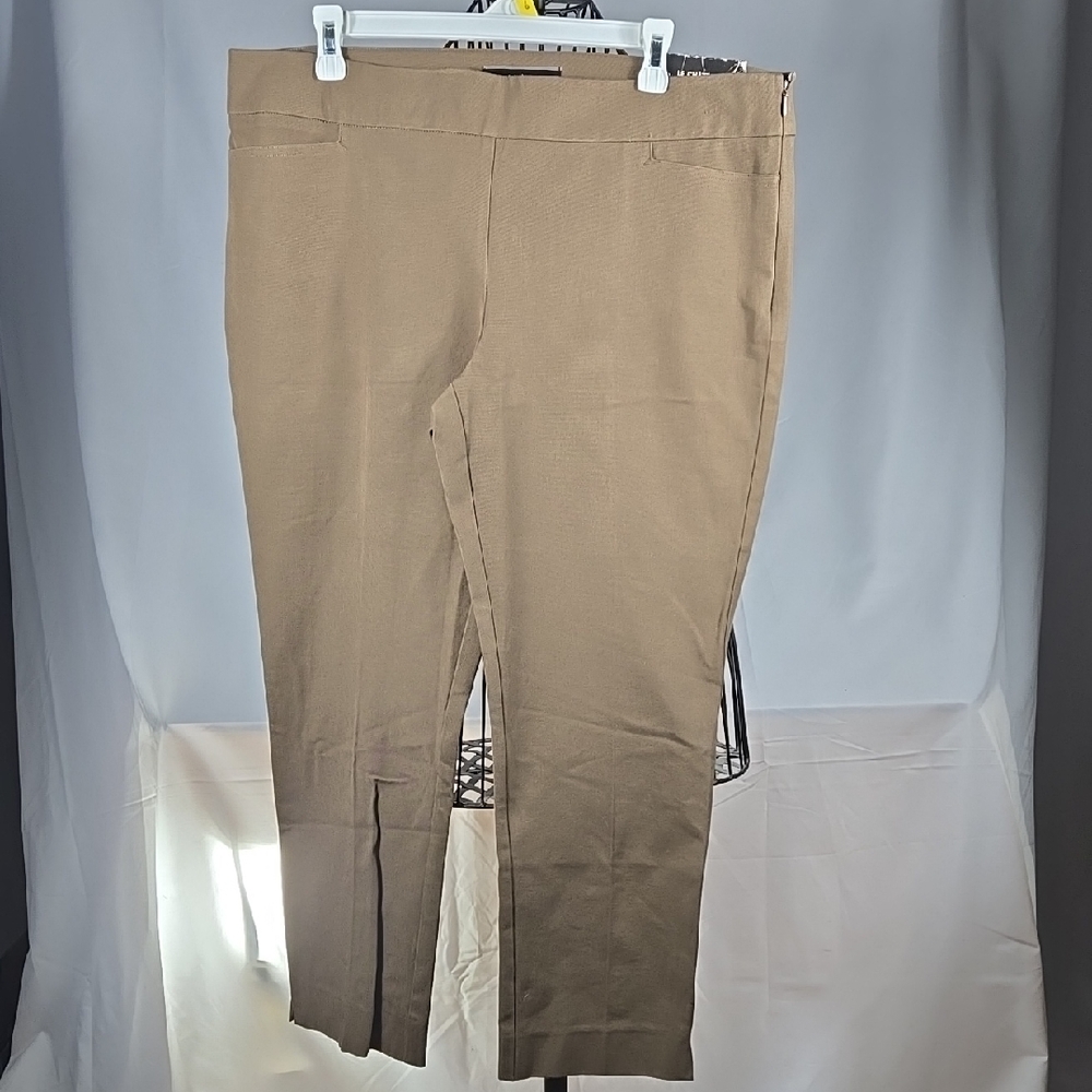 Le Chateau Women's Tan Skinny Pants